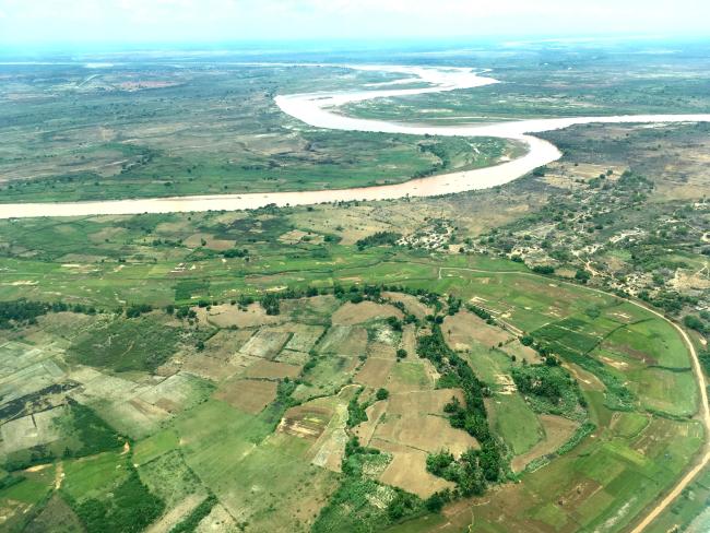 Les plaines alluviales au bord du fleuve Tsiribihina