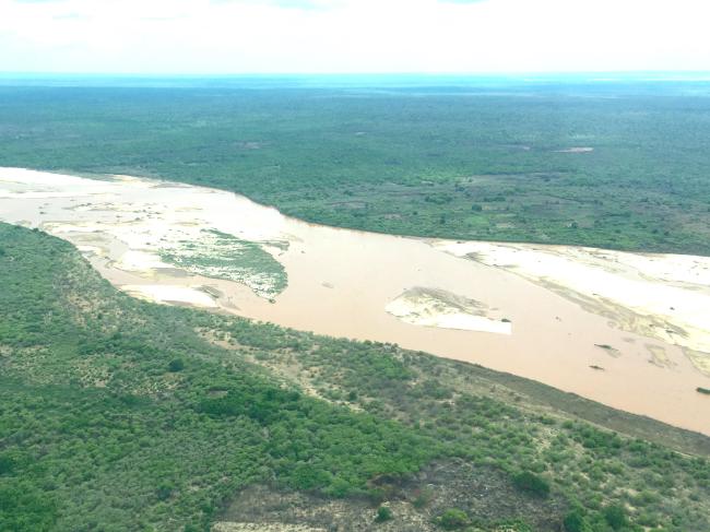 La fleuve Manambolo, adjacente au site Ambondrobe