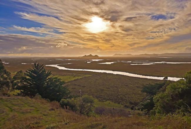 Visión panorámica del sector occidental del sitio que colinda con las dunas de Playa Monkul; foto desde el Cerro Tren-Tren Monkul
