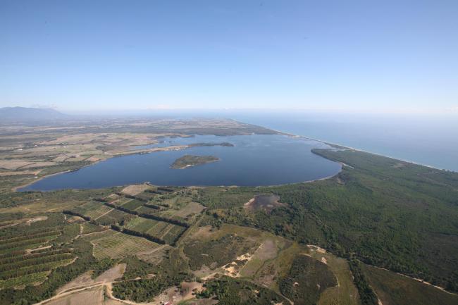 Vue aérienne de l'Etang d'Urbinu