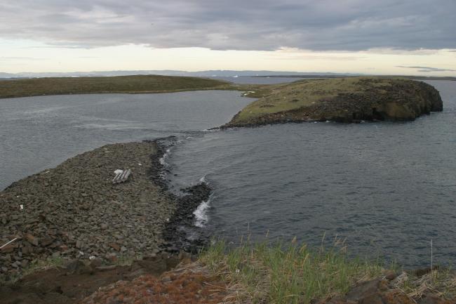 Coastal lagoon at Basisø.