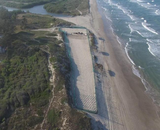 Vista aérea de corral central de incubación de nidadas de tortugas marinas