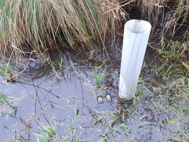 Puits artésien tubé dans les Marais de Sacy