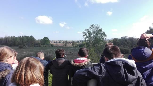 Visite d'une école dans les Marais de Sacy