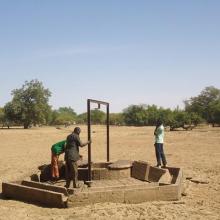 Photo 8 : Puits pastoral pérenne du fait de la recharge de la nappe phréatique par la zone humide dans le village de Nogodoum