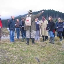 Federal Forests personnel explaining management measures at the site to members of the Austrian National Ramsar Committee.